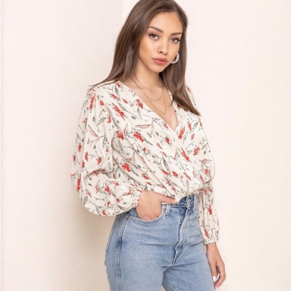 ASTR • Pleated Surplice Floral Long Sleeve Top in Ivory Coral Sketch - Picture 2 of 11